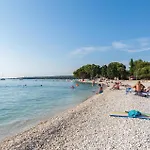 Stunning In With Wifi Appartamento Peroj
