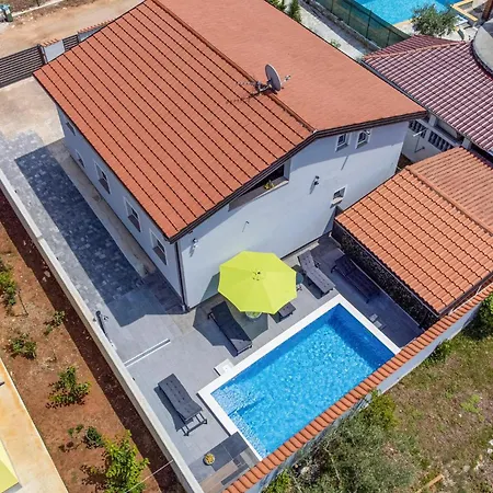 Apartamento 3 Bedroom Beautiful In